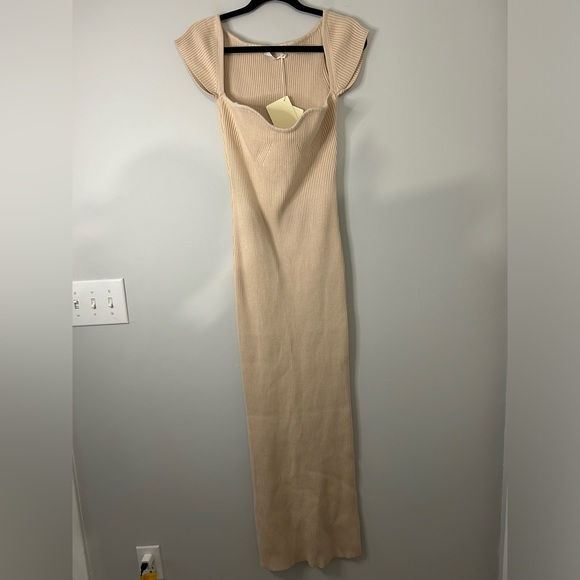 NWT Peppermayo Vanessa Knit Midi Dress in Ivory - Picture 2 of 7